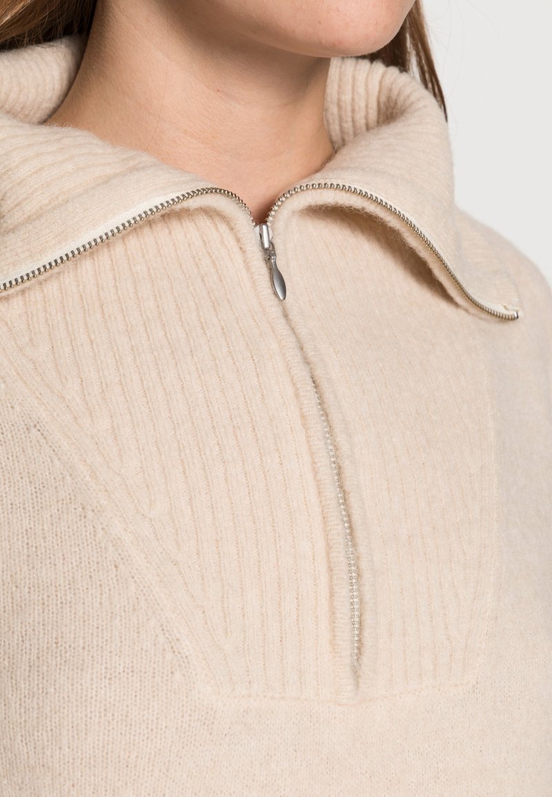 Kaje Knitted Pullover - Grey / Beige