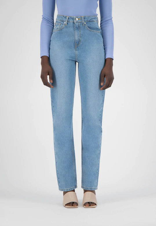 Relaxed Rose Jeans