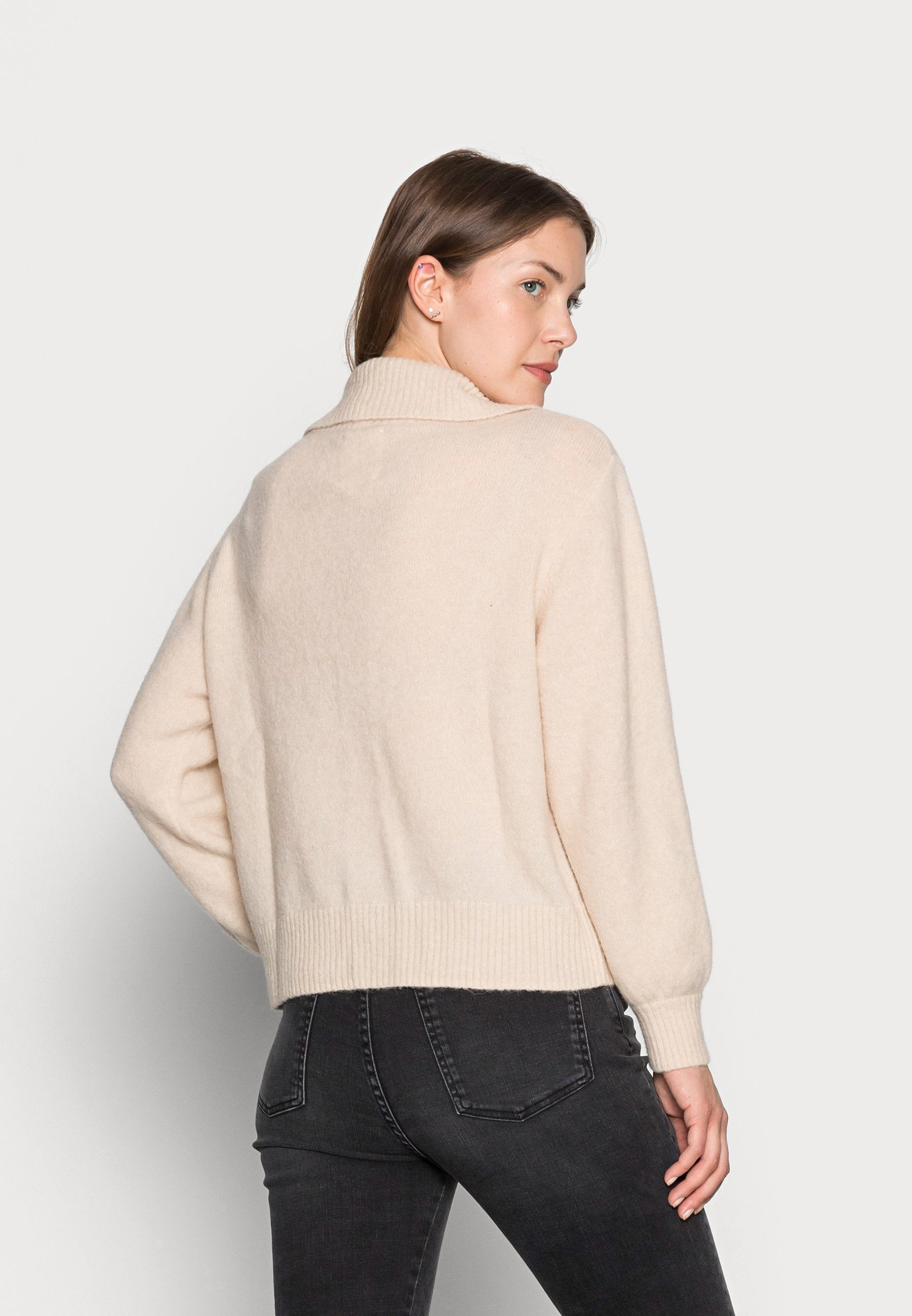 Kaje Knitted Pullover - Grey / Beige